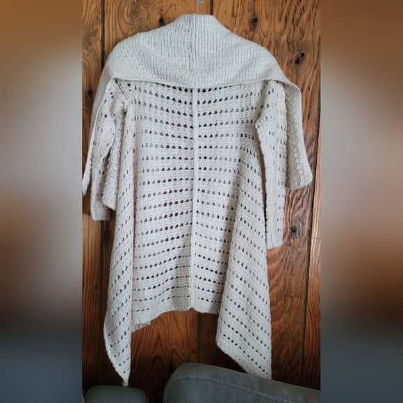 Cream colored open knit cardigan - Picture 2 of 4